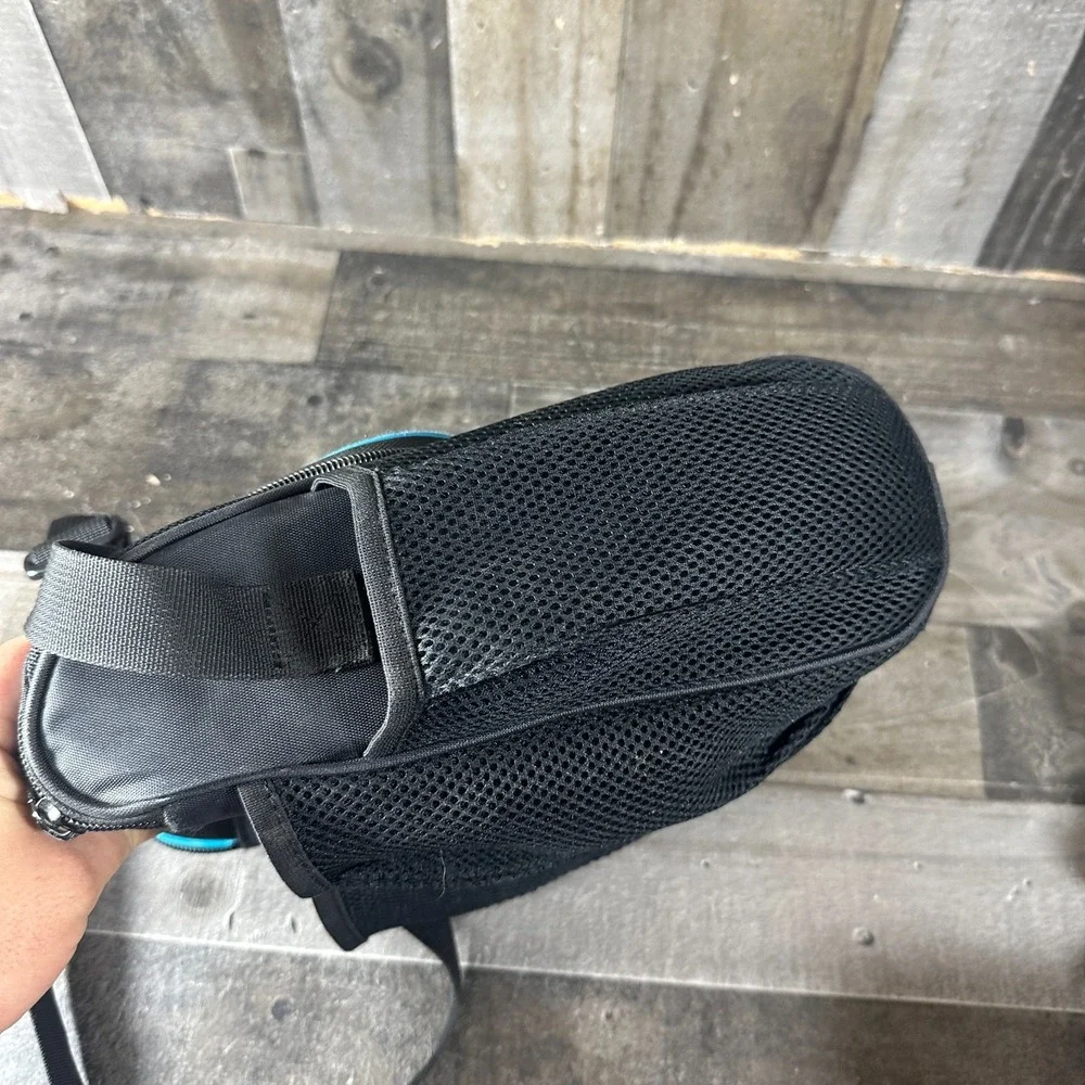 Nintendo Wii Travel Messenger Bag Console Carrying Case Black & Blue